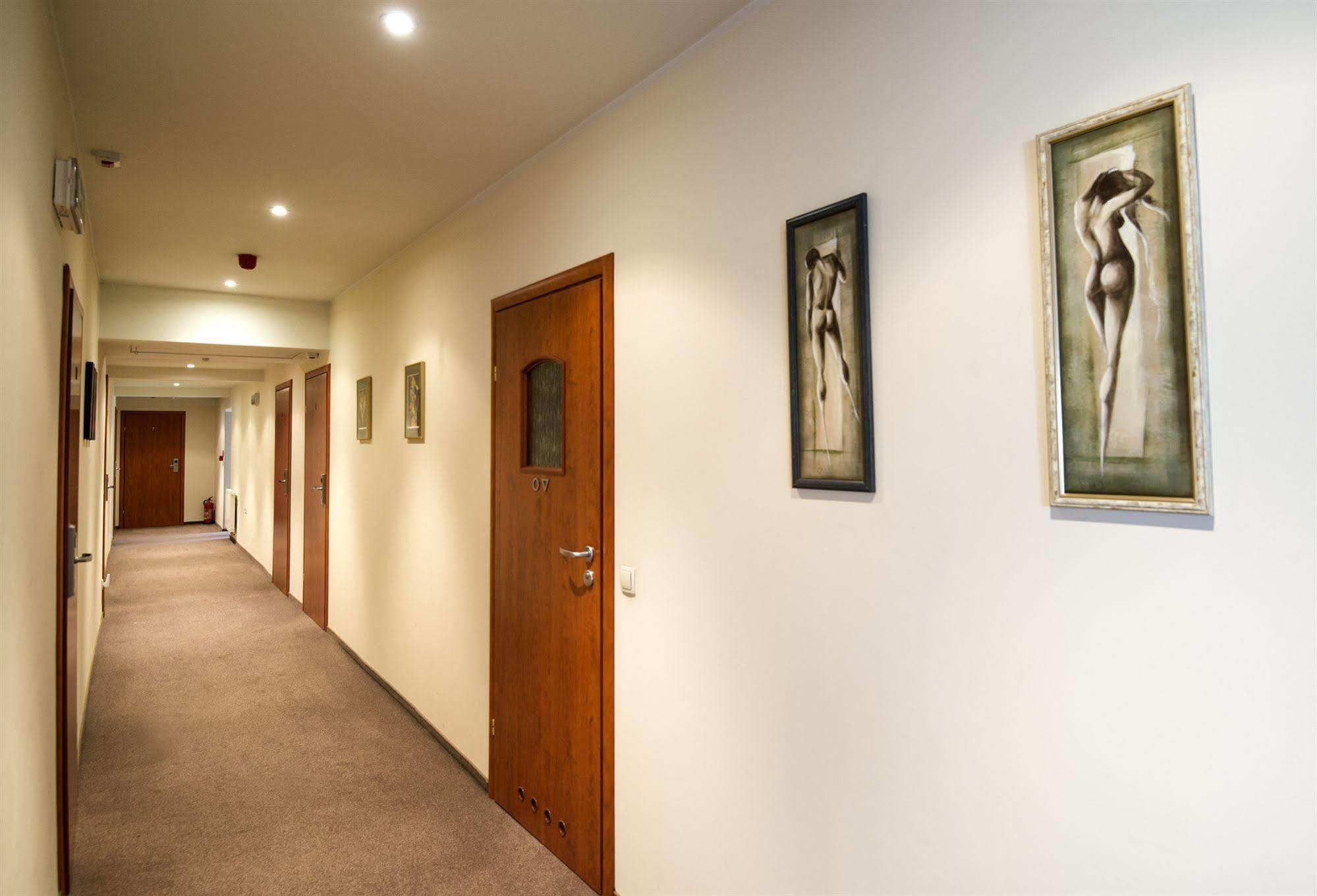 Aparthotel H31 Poznań Esterno foto