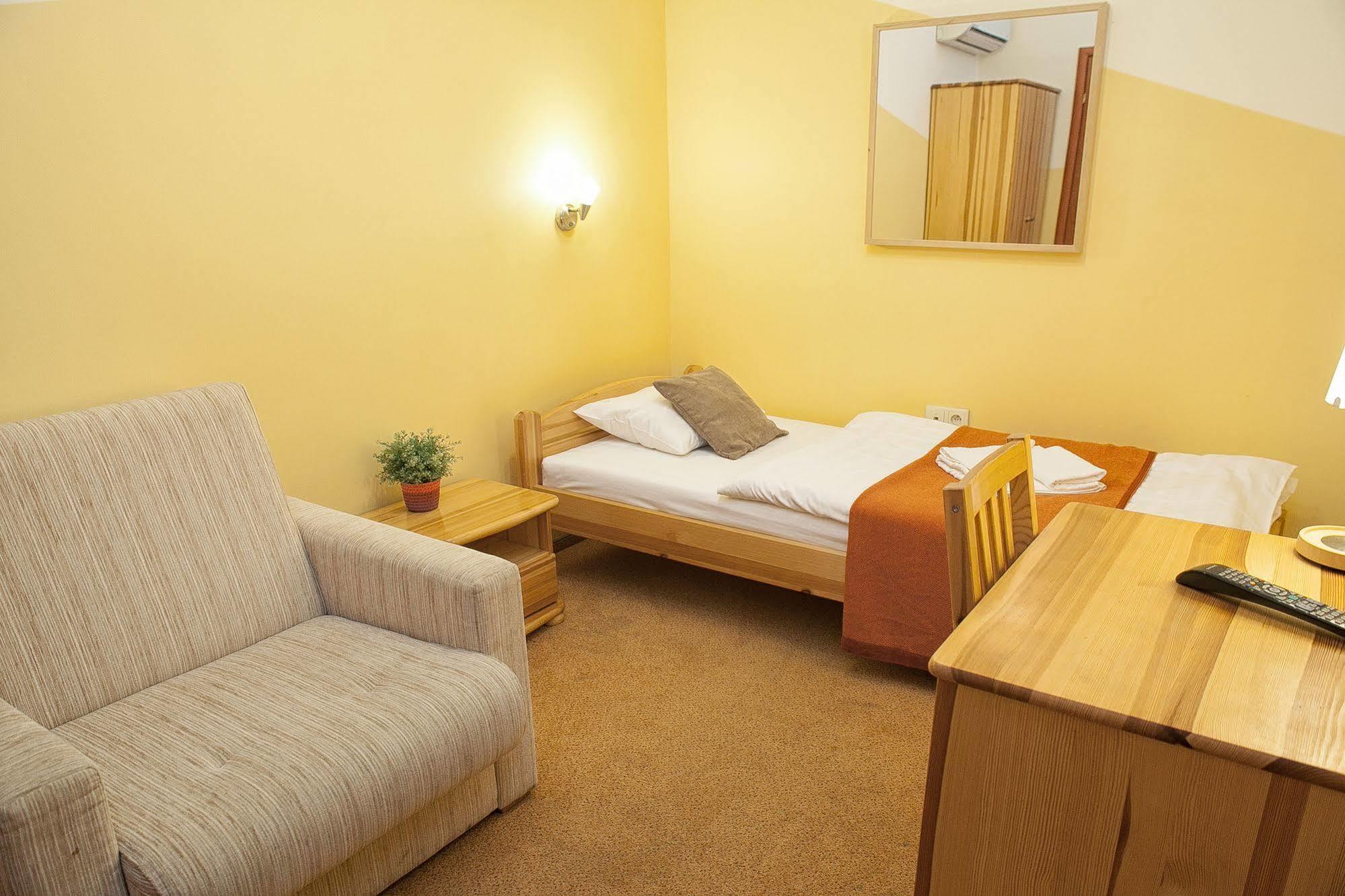 Aparthotel H31 Poznań Esterno foto