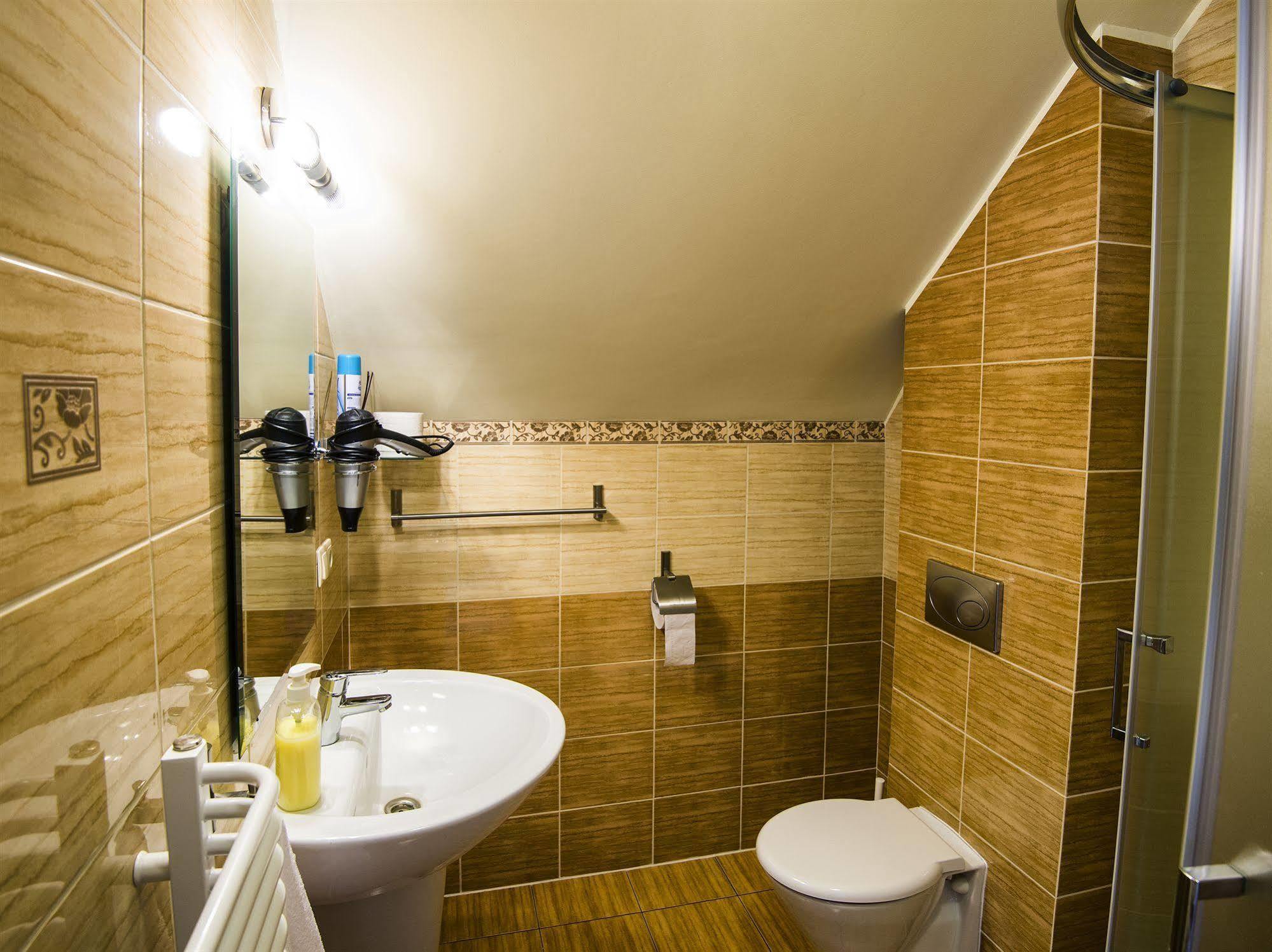 Aparthotel H31 Poznań Esterno foto