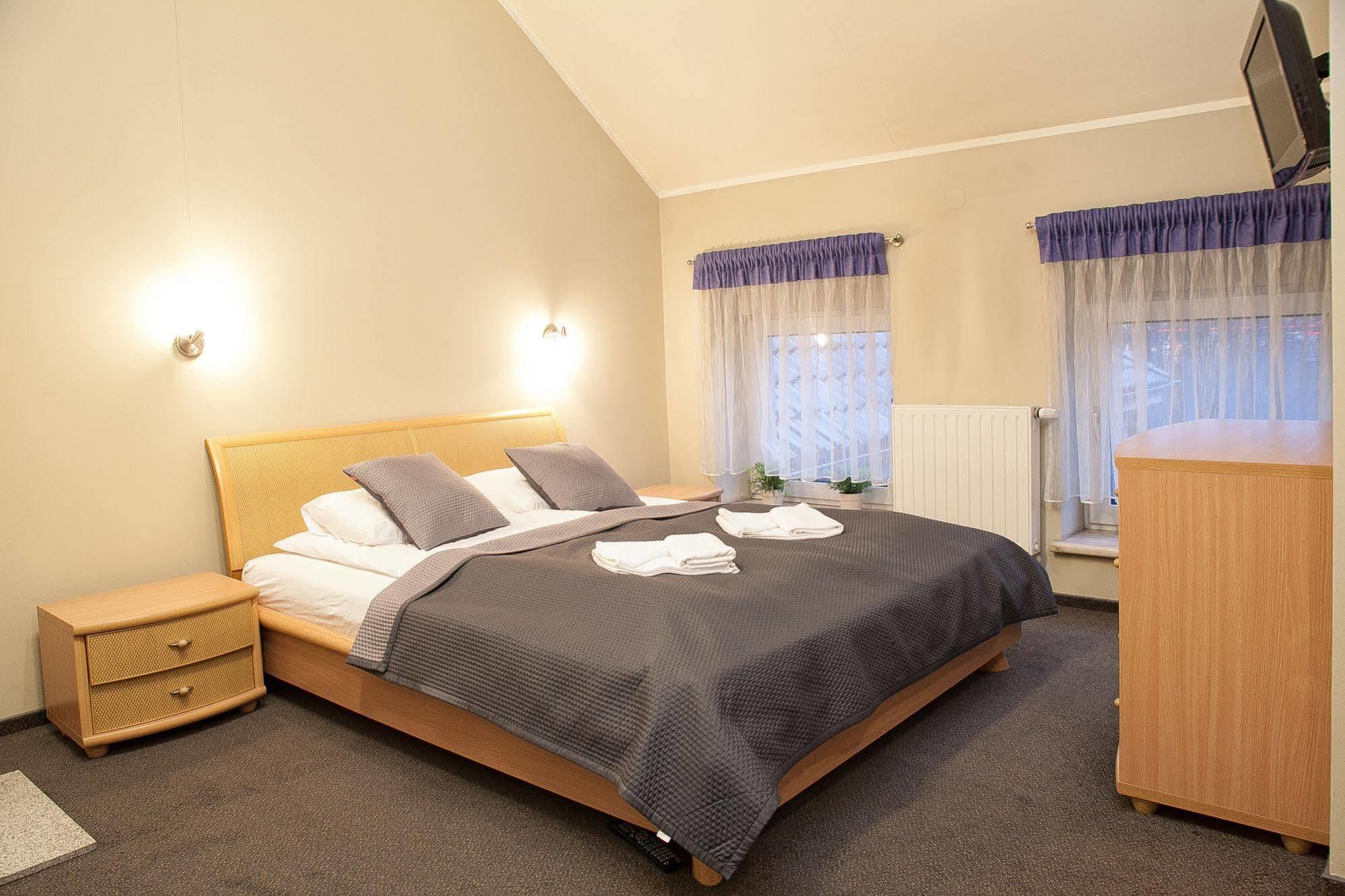 Aparthotel H31 Poznań Esterno foto