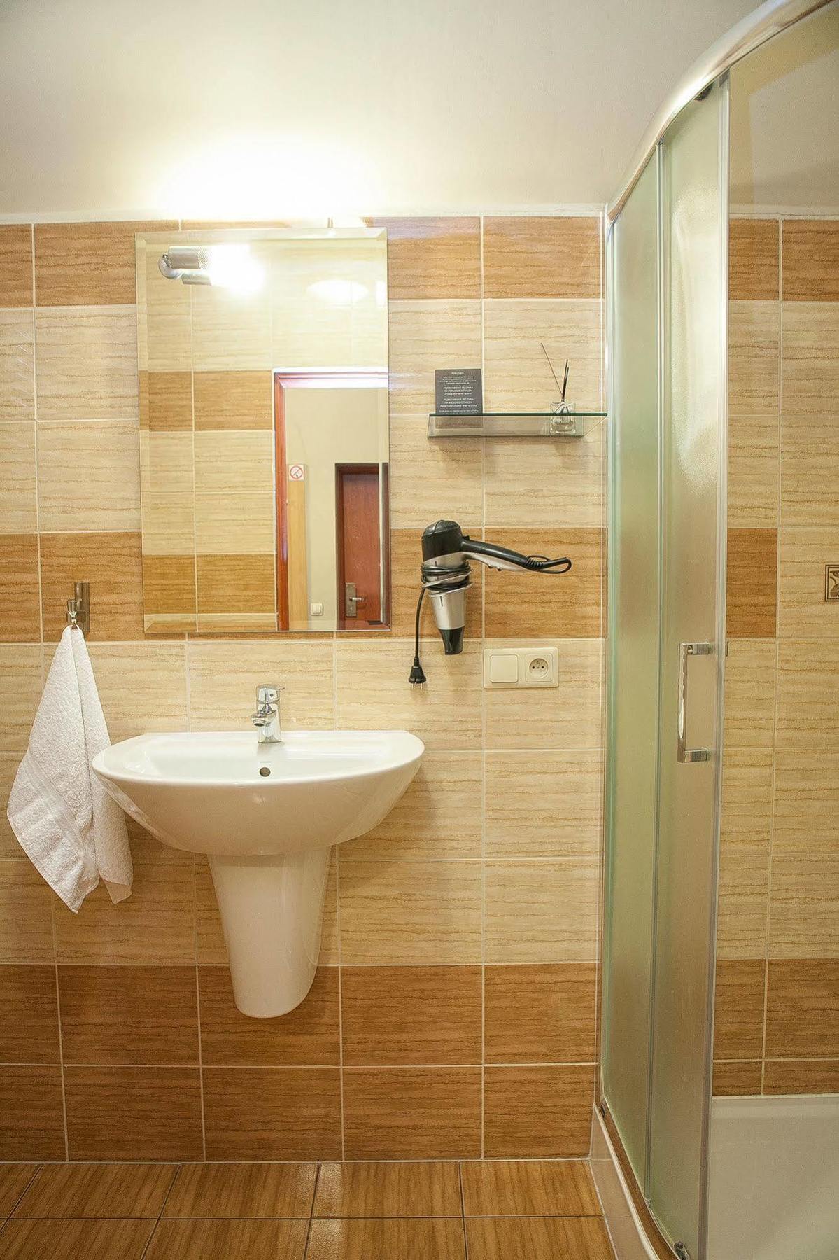 Aparthotel H31 Poznań Esterno foto