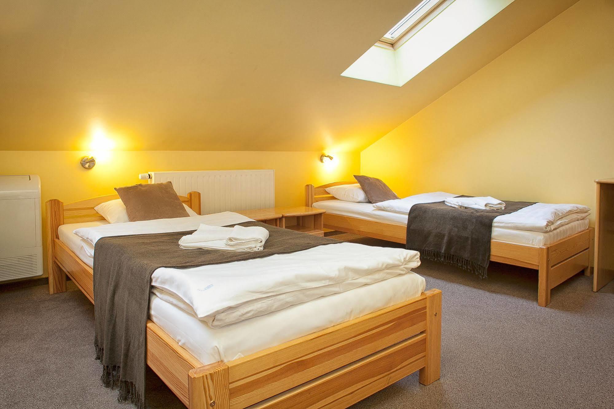 Aparthotel H31 Poznań Esterno foto
